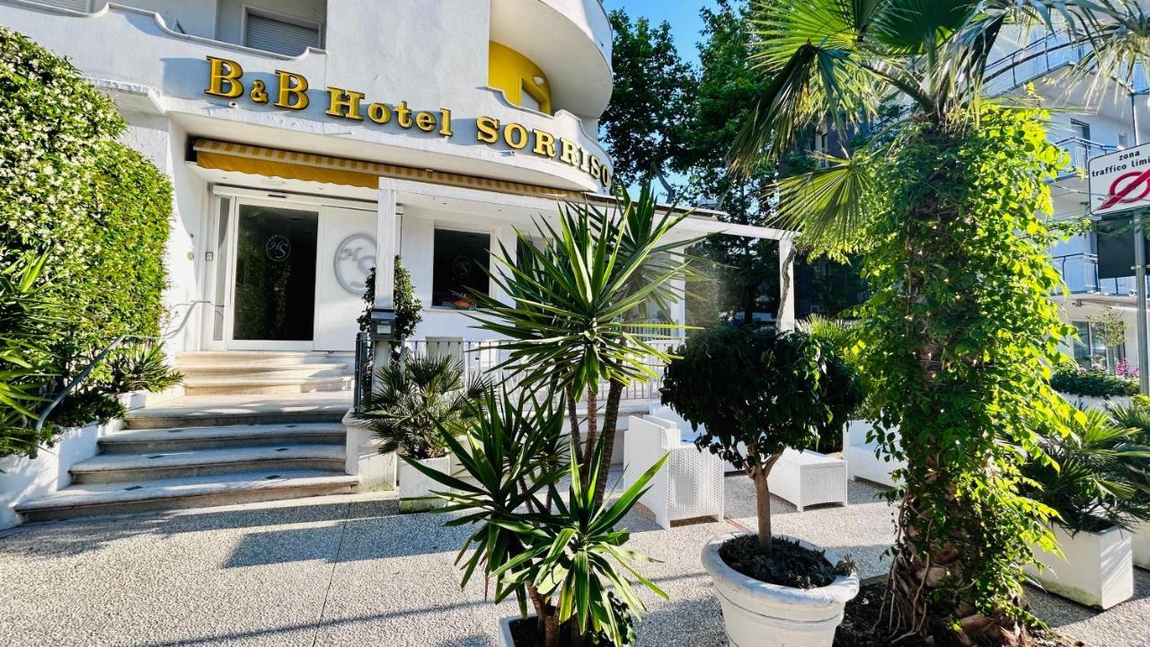 Hotel Sorriso Каттолика Экстерьер фото
