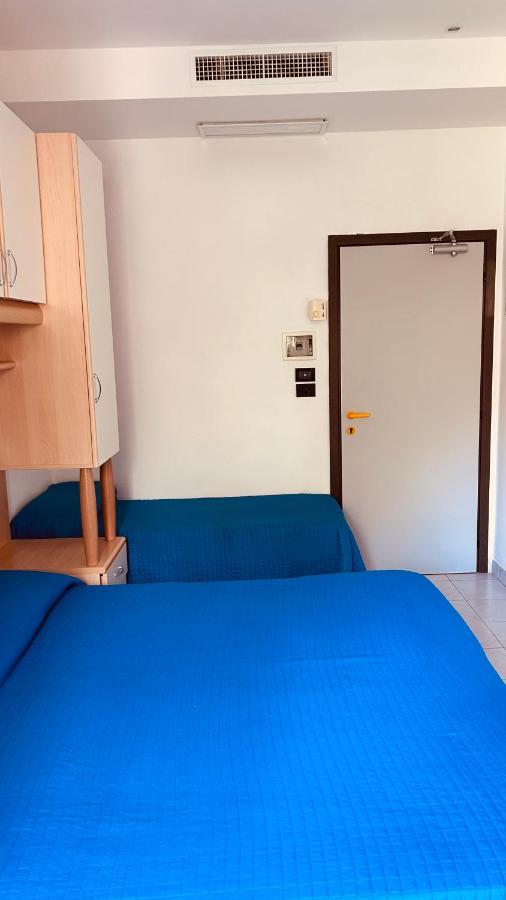 Hotel Sorriso Каттолика Экстерьер фото