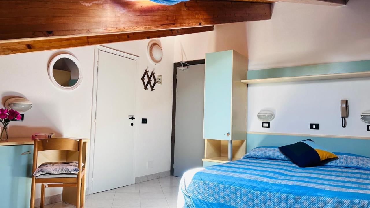 Hotel Sorriso Каттолика Экстерьер фото