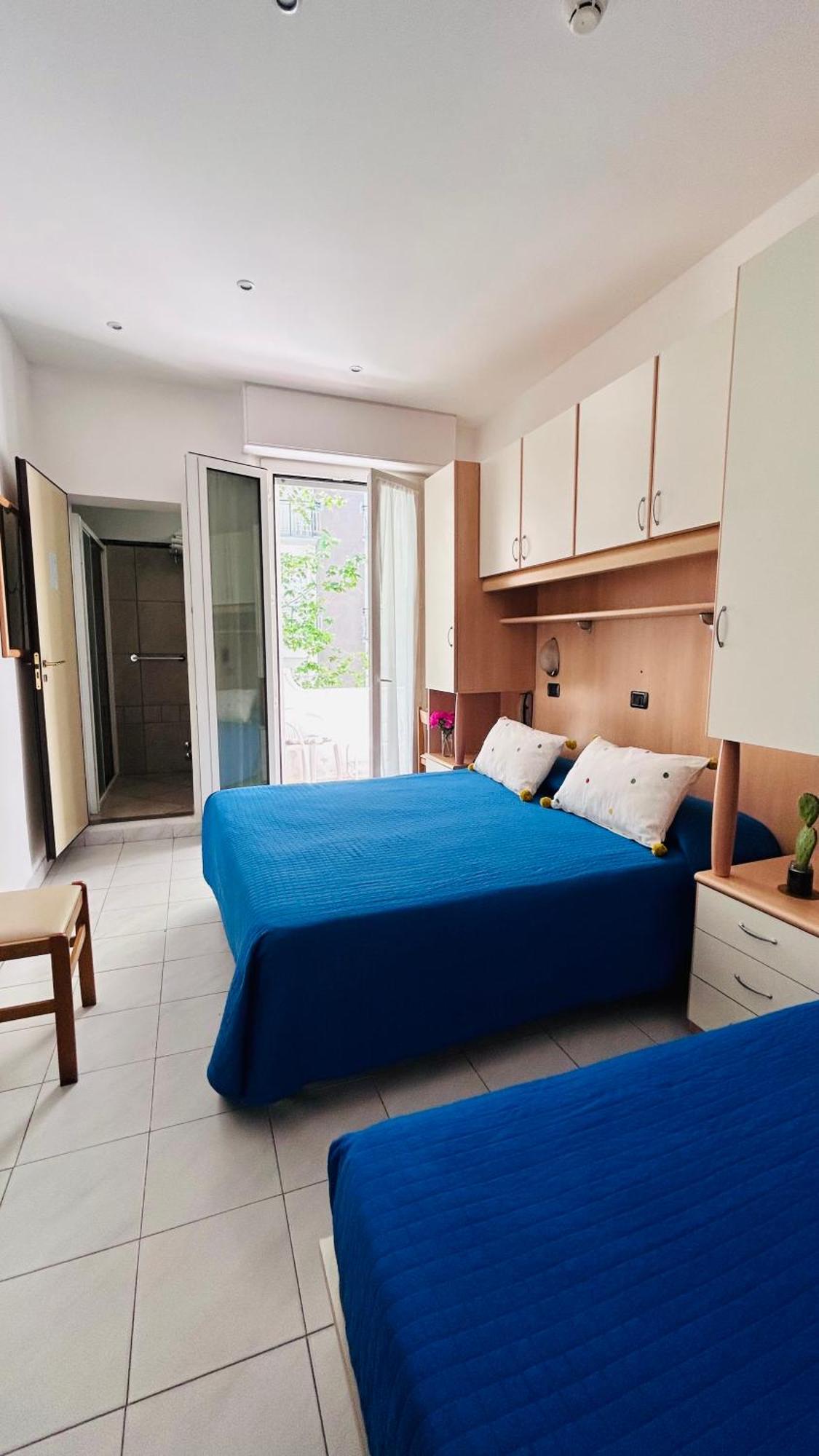 Hotel Sorriso Каттолика Экстерьер фото