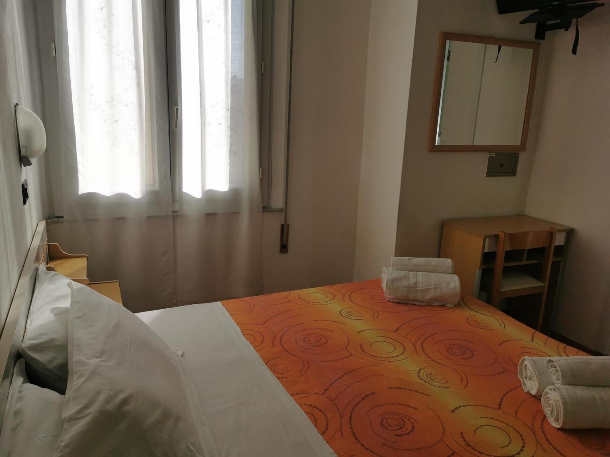 Hotel Sorriso Каттолика Экстерьер фото